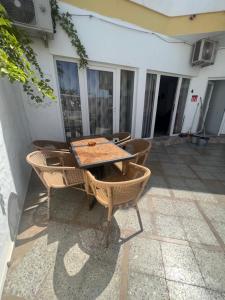 San Agustin apartments , close to the BEACH, with pool!