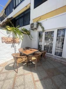 San Agustin apartments , close to the BEACH, with pool!