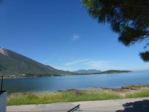 Seafront cottage in Chalkida - 60min from Athens