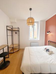 LE PIQUE DE FALGUIERE - Centre - Gare - Netflix