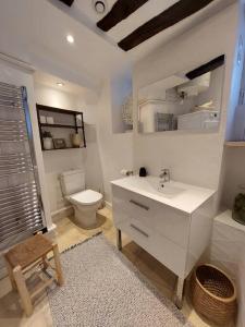 Appartements Chez Laurette - Charming apartment in historic village near Versailles : photos des chambres