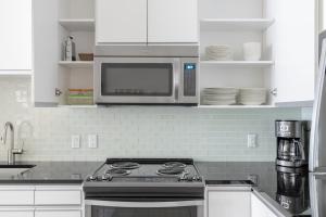 Mission Bay 2BR w Gym BBQ nr Muni Lightrail SFO-325