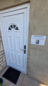 Friendly Apartment in the suburb.