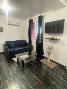 Appartements L8 - Villiers-le-Bel proche Aeroport ROISSY CHARLES DE GAULLES & PARIS : photos des chambres
