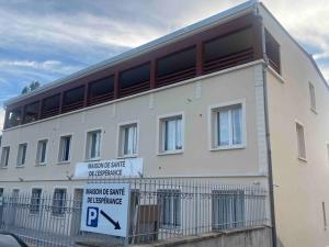 Appartements L8 - Villiers-le-Bel proche Aeroport ROISSY CHARLES DE GAULLES & PARIS : photos des chambres