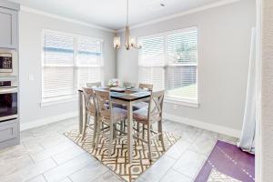 Life is Good on 18th Street