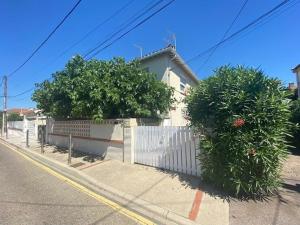 Appartement T3 plain pied terrasse wifi 4SARD32 Apartment ground floor, terrace and wifi