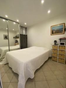 Appartement T3 plain pied terrasse wifi 4SARD32 Apartment ground floor, terrace and wifi