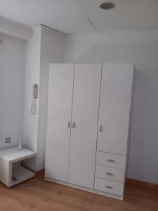 Alojamiento Temporal Estudiantes, Turismo y Trabajo "CIUTAT VELLA"