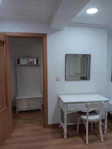 Alojamiento Temporal Estudiantes, Turismo y Trabajo "CIUTAT VELLA"