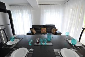 White Dragon Sea View Villa