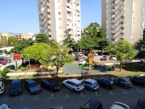 Apartment Bus Station