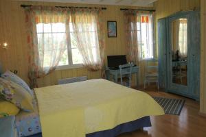 Maisons d'hotes Domaine de La Meniguere : Chambre Double – Vue sur Lac