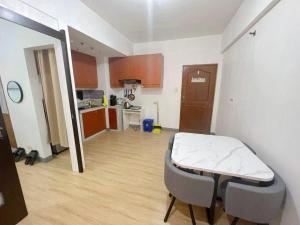 One Bedroom condo Unit in Eastwood Libis . Fast free wifi netflix