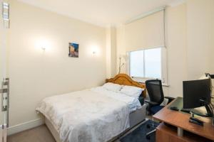 Cosy High-ceiling Victorian flat with balcony - 2mins to Hyde Park, Kensington Palace, NottingHill, High Street Kensington,2BR 2Baths