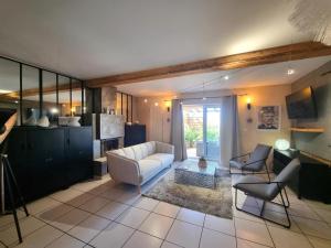 Gîte campagnard avec animaux acceptés, terrasse privée - FR-1-496-299