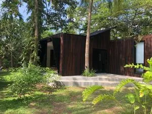 Licuala Luxury Jungle Bungalows - Piyadigama