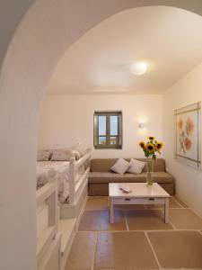 Themonies Luxury Suites Folegandros Greece