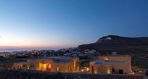 Themonies Luxury Suites Folegandros Greece