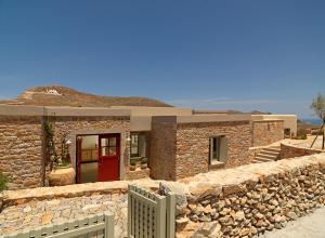 Themonies Luxury Suites Folegandros Greece