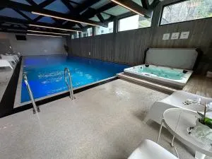 Sørlandsidyll med svømmebasseng! - Langenes