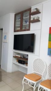 Flat 2 dormitórios - 1 quadra da praia - Pitangueiras Guarujá