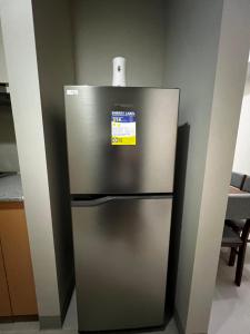 1 br Uptown BGC condo with balcony