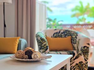 Strelitzia Apartment - ocean view & heated pool