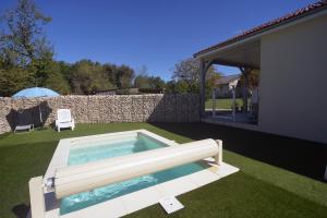 Maisons de vacances Gite D&D avec piscine privative : photos des chambres