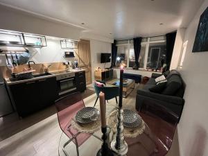 Appartements - NEW - Le CherBlue - WiFi / Netflix : photos des chambres