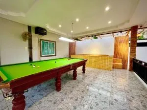 Gn story love บ้านเกาะล้าน 小珊瑚岛班泳池别墅 - Лан