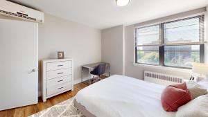 Avenue B846 2Br, With A Pool, Gym, Parking