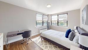 Avenue B846 2Br, With A Pool, Gym, Parking