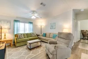 Weeki Wachee Vacation Rental about 13 Mi to the Ocean! - Brookridge