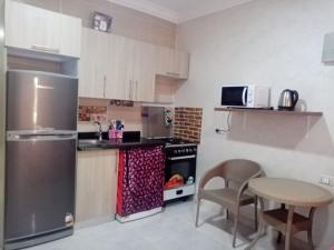 Al makramia compound