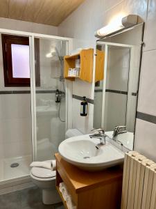 Hotels Hameau des Prodains - Hotel : photos des chambres