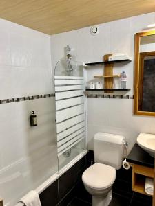 Hotels Hameau des Prodains - Hotel : photos des chambres