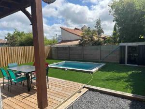 Maisons de vacances Maison 100m2 4 chambres avec piscine jardin paysage : photos des chambres