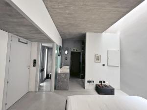 STUNNING AND SPACIOUS - 1BR PENTHOUSE