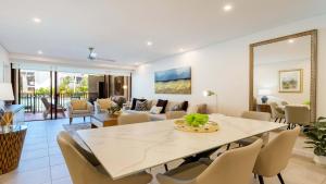 AZURE 187 Port Douglas