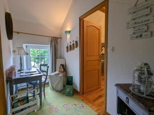 Gîte cosy "shabby chic" avec sauna privé, grand terrain et randonnées à proximité - FR-1-589-256