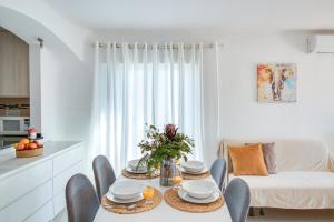 Modern Oasis 500m Beach with AC WiFi Pool