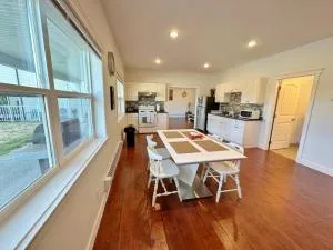 Oasis - Goldstream Station