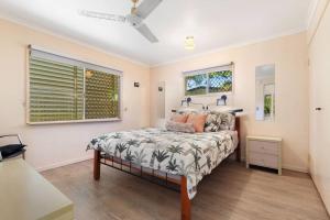 Relaxed Urangan Living at the Poolside Bungalow