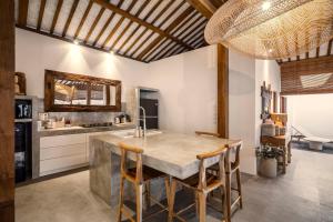 Villa Parasol by Alfred in Bali