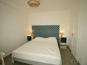 Maisons de vacances Maison renovee 2 ch, terrasse, proche plage et centre, parking, equipements complets, animaux ok - FR-1-22-356 : photos des chambres