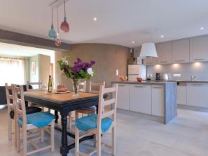 Maisons de vacances Charmant appartement renove pour 4 pers avec terrasse a Hunawihr - FR-1-744-14 : photos des chambres