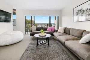 Boardwalk Villa - Safety Beach