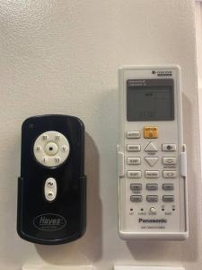 Stylish 2 Bedroom Condo Near BGC and Airport with Fast WiFi