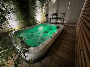 Villa MaRisKa et son Spa, avec balcon - 乌伊斯特勒昂